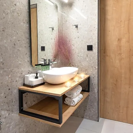 Araliki Appartement Polychrono