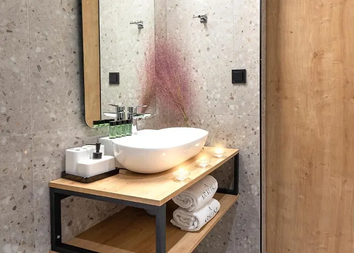 Araliki Apartamento Polychrono