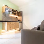 Araliki Apartamento Polychrono